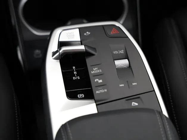BMW X2 20d xDrive paddles