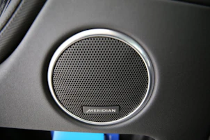 Fahrzeugbild LAND ROVER Discovery Sport 1.5 T 270e Landmark