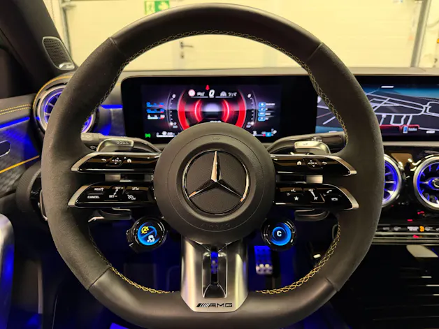 Mercedes-Benz A 45 S AMG 4matic+ Limited Edition Green Hell Magno
