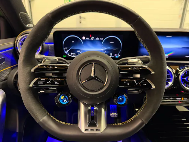 Mercedes-Benz A 45 S AMG 4matic+ Limited Edition Green Hell Magno