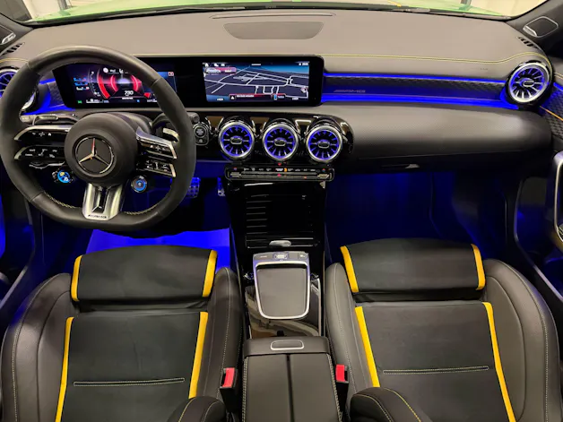 Mercedes-Benz A 45 S AMG 4matic+ Limited Edition Green Hell Magno