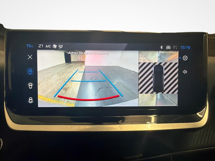 Vehicle image PEUGEOT 2008