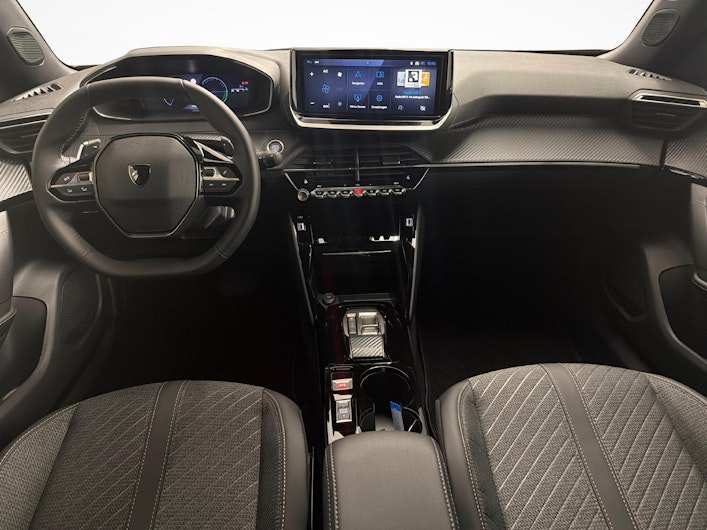 Vehicle image PEUGEOT 2008