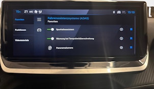 Vehicle image PEUGEOT 2008 1.2 Hybrid 145 Allure Premium