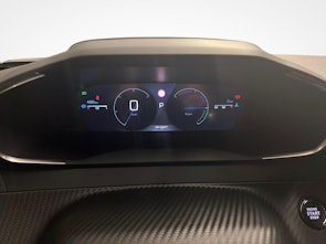 Vehicle image PEUGEOT 2008 1.2 Hybrid 145 Allure Premium
