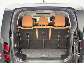 Vehicle image LAND ROVER Defender 130 3.0 D I6 300 First Edition