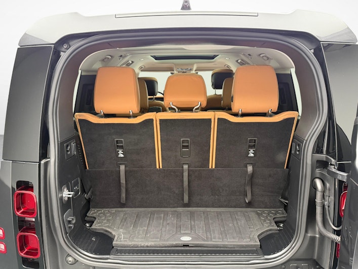 Vehicle image LAND ROVER DEFENDER