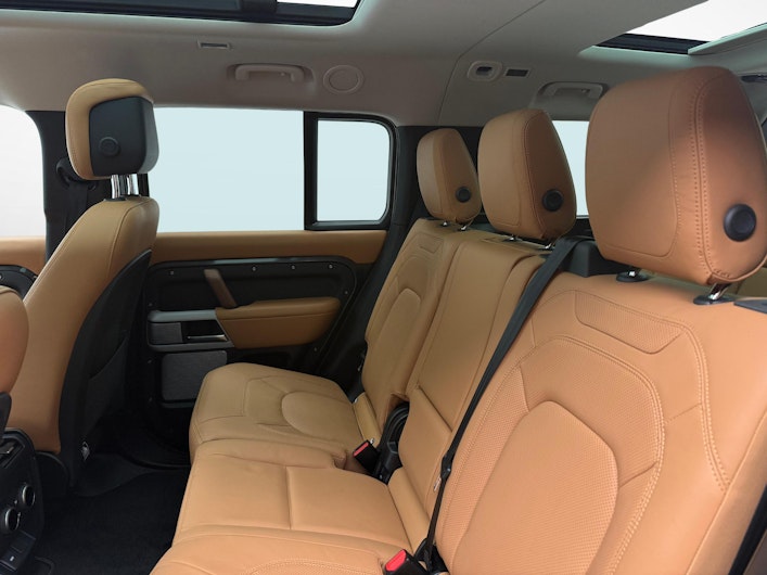 Vehicle image LAND ROVER DEFENDER