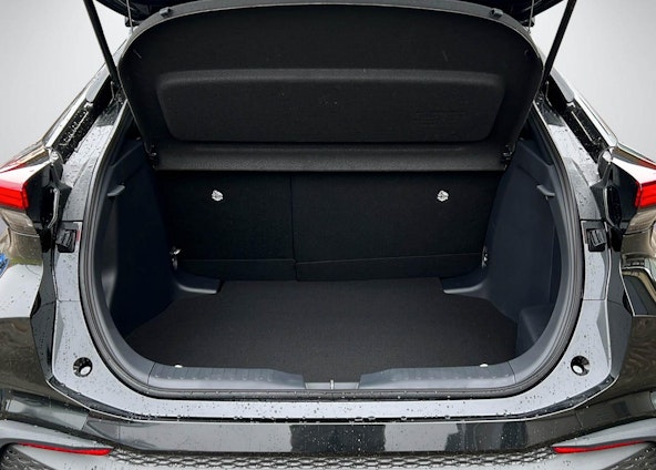 Vehicle image 5 Vehicle image 5