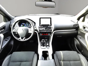 MITSUBISHI ECLIPSE CROSS 4