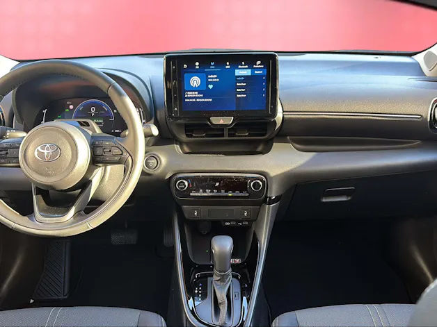 Toyota Yaris 1.5 VVT-i HSD Trend
