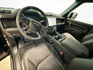 Land Rover Defender 130 3.0 D I6 X-Dynamic SE