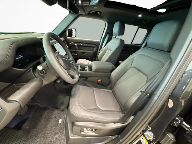 Land Rover Defender 130 3.0 D I6 X-Dynamic SE