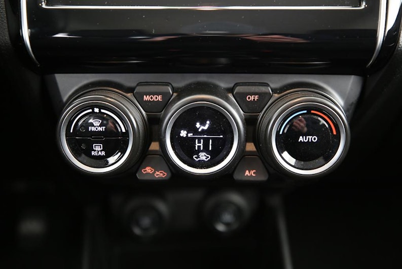 Vehicle image SUZUKI SWIFT