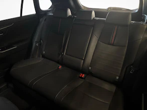 https://vehicle.imgix.net/4187513/059b6e98-b720-4bf6-80d8-cee054303582.jpg