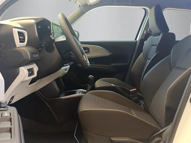 Suzuki Swift 1.2 Sakura Top Hybrid 4x4