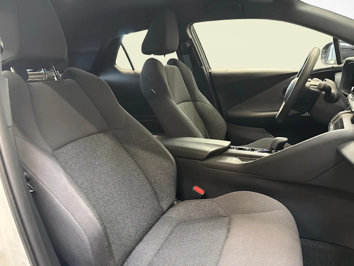 Fahrzeugbild TOYOTA C-HR