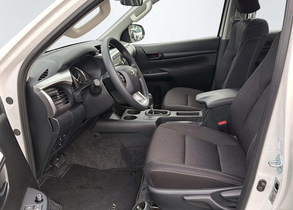 Vehicle image 2 Vehicle image 2