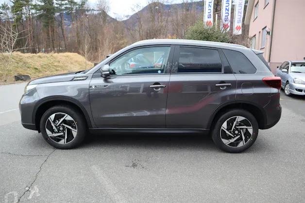 Suzuki Vitara 1.4 T Sakura Top Hybrid 4x4