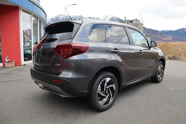 Suzuki Vitara 1.4 T Sakura Top Hybrid 4x4