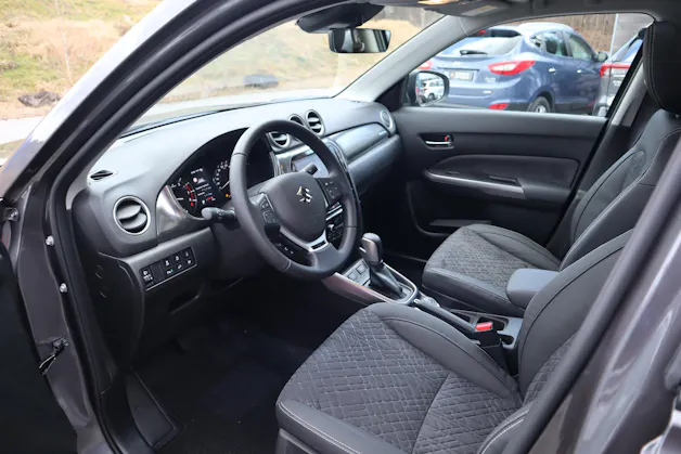 Suzuki Vitara 1.4 T Sakura Top Hybrid 4x4