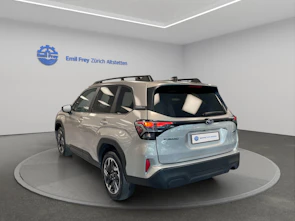 Fahrzeugbild SUBARU Forester Station 2.0i e-Boxer Swiss Plus