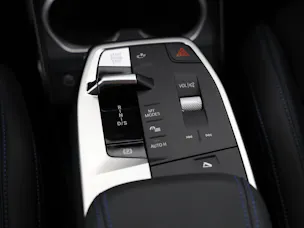 BMW X1 23d xDrive paddles