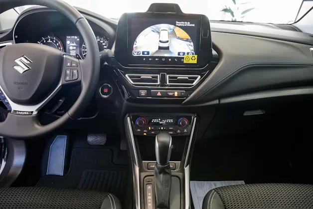 Suzuki S-Cross 1.4 T Sakura Top Hybrid 4x4