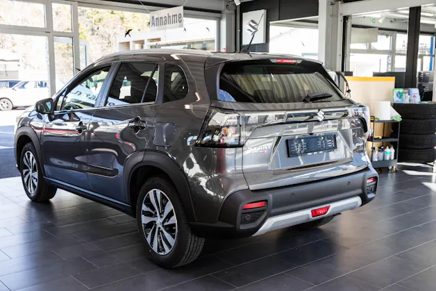 Suzuki S-Cross 1.4 T Sakura Top Hybrid 4x4