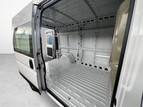 Vehicle image CITROEN Jumper Kaw. 35 L2H2 2.2 BlueHDi 140 First S/S