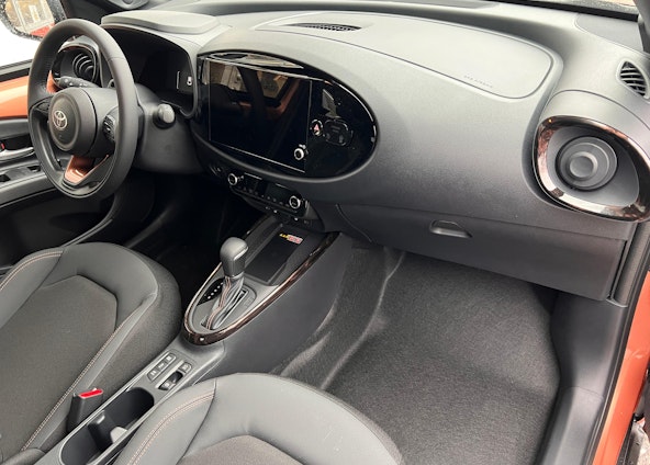 Vehicle image 12 Vehicle image 12