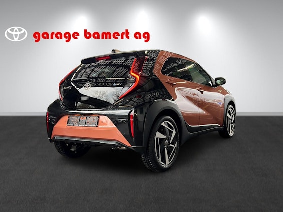 Vehicle image 5 Vehicle image 5