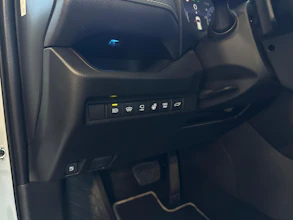 https://vehicle.imgix.net/4187774/8b72e64f-544e-49cd-bb7a-8f64e74efe65.jpg