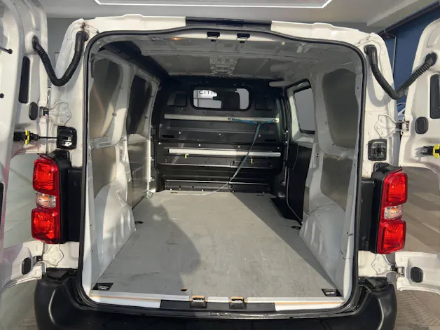Opel Vivaro Cargo 3.1t M 2.0 CDTI 122 Enj