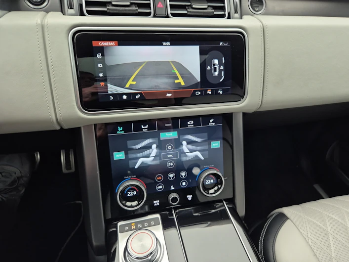 Fahrzeugbild LAND ROVER RANGE ROVER