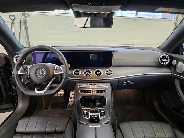 Mercedes-Benz E 400 Coupé AMG Line 4 Matic 9G-Tronic