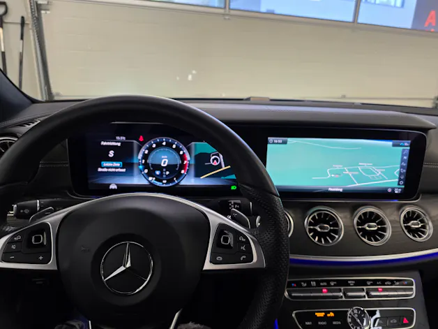 Mercedes-Benz E 400 Coupé AMG Line 4 Matic 9G-Tronic