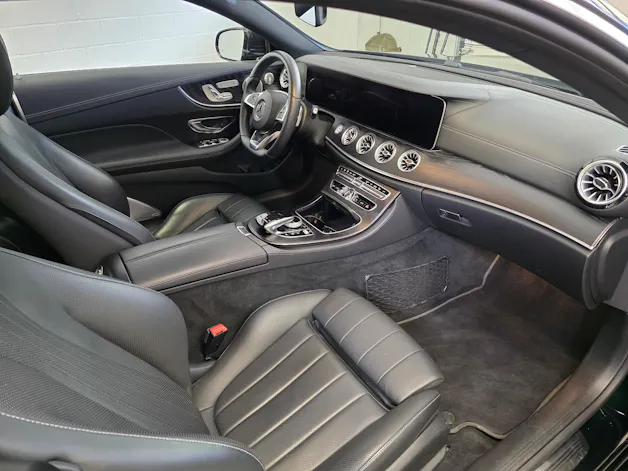 Mercedes-Benz E 400 Coupé AMG Line 4 Matic 9G-Tronic