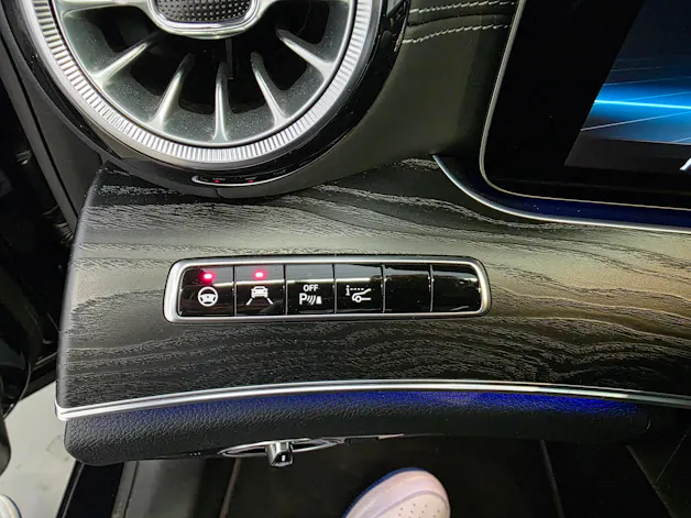 Mercedes-Benz E 400 Coupé AMG Line 4 Matic 9G-Tronic