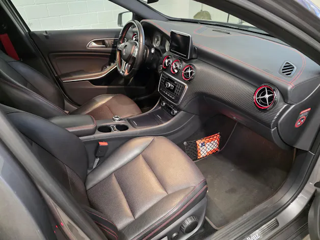 Mercedes-Benz A 250 AMG LINE Sport 4Matic 7G-DCT