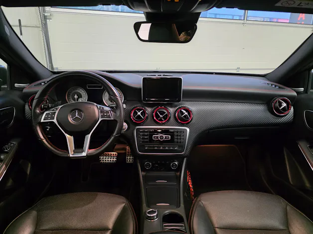 Mercedes-Benz A 250 AMG LINE Sport 4Matic 7G-DCT
