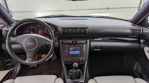 Audi RS4 Avant quattro