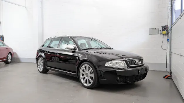 Audi RS4 Avant quattro