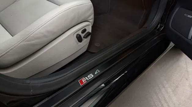Audi RS4 Avant quattro