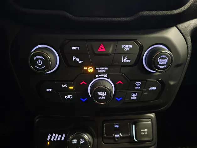 Jeep Renegade 2.0 MJ Trailhawk AWD + Low Range 9ATX