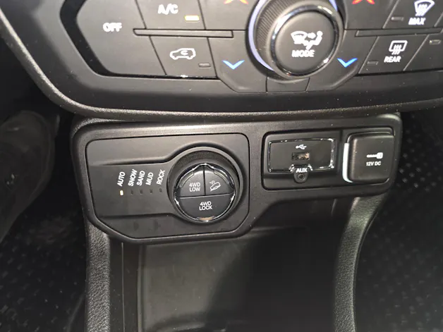 Jeep Renegade 2.0 MJ Trailhawk AWD + Low Range 9ATX