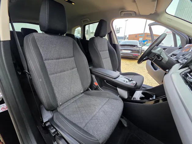 BMW 220i Active Tourer DKG
