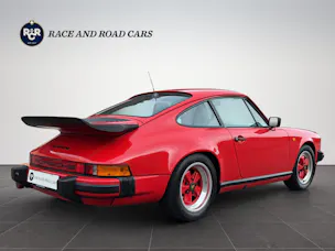 Porsche 911 Carrera