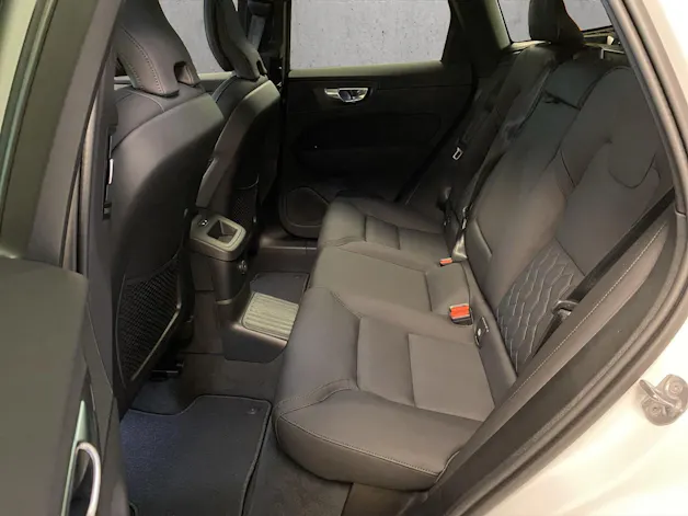 VOLVO XC60 T8 eAWD PluginHybrid Ultra Dark Geartronic