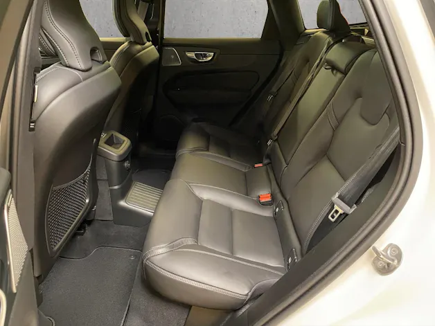 Volvo XC60 T8 eAWD PluginHybrid Ultra Dark Geartronic